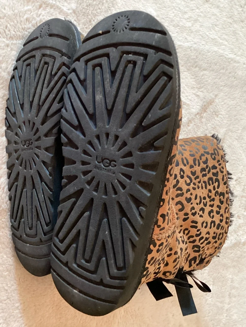 UGG Bailey Leopard Suede Classic Short Boots - Size 2 Girl